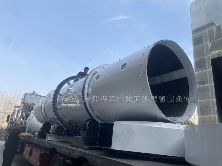 轉(zhuǎn)鼓造粒發(fā)貨現(xiàn)場.jpg